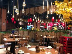 大堂-老滇山寨•云南特色菜•地方菜•民族风情歌舞表演(金碧店)