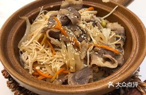 Beef and Enoki Mushroom Rice Bowl