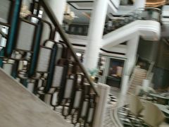 -浅深(世茂滨江精品店)