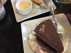 巧克力蛋糕-莓园冰淇淋店