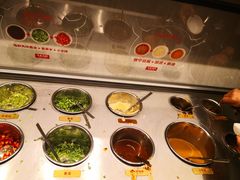 自助调料区-左庭右院鲜牛肉火锅(浦江欢乐颂店)