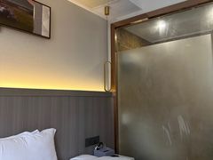 -南月台酒店(春熙路李家沱地铁站店)