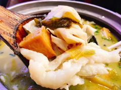 -周鱼小馆石锅酸菜鱼(活力汇店)