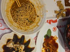-肥肥虾庄·金牌油焖大虾(汉口城市广场店)