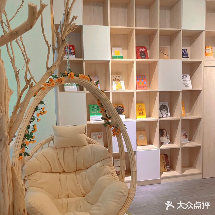 中山探店|仿佛走进童话里的咖啡书屋🪴