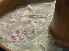 -洞庭洲·防空洞火锅·铜锅涮肉·烧烤(新百广场店)