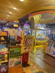 -卡通尼乐园(宝山龙湖天街店)