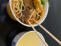 -薛记襄阳香辣牛肉面(平安路店)