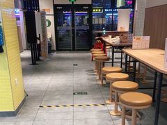 用餐区-麦当劳(学院大街店)