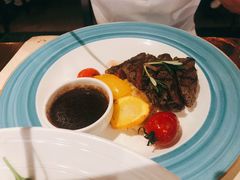 冰鲜原切菲力牛排配黑松露酱汁-斯比特花园西餐厅(东方商厦店)