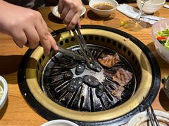 -炼火烤肉店