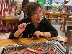 -欢乐牧人蒙古炭烤羊腿(四平路店)