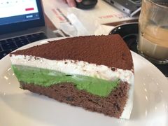 巧克力抹茶蛋糕-black rainbow coffee