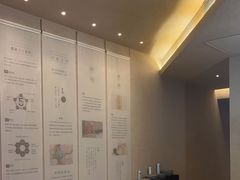 -灸春堂·艾灸·痛症·整脊连锁(之江银泰店)