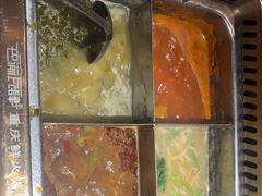 -巴渝瓦肆重庆鲜火锅(宝龙环湖店)