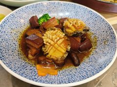 鲍鱼红烧肉-奕景海鲜酒家· 大连海鲜(星海广场店)