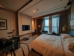 -天津梅江中心皇冠假日酒店