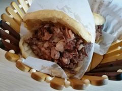 精品火烧-闫家驴肉老店(华电一校店)