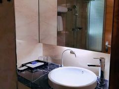 -蓝蔻酒店(深圳东站布吉万象汇店)