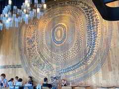 -奕欧来上海购物村停车场