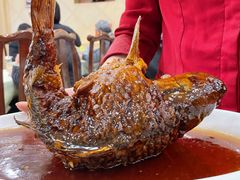 罾蹦鲤鱼-奥华餐厅·老张记(台基厂店)