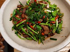 小炒黄牛肉-老滇山寨•云南特色菜•地方菜•民族风情歌舞表演(金碧店)