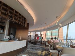 -杏荟旋转餐厅(广州爱群店)