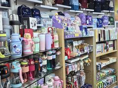 -新华书店(虹悦城店)