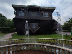 -金山农民画村-枫泾波兰倒置屋