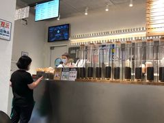 -喜茶(上海打浦桥日月光gelato lab+店)