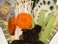 蔬菜小拼盘-鱼酷活鱼烤鱼(恒隆广场店)