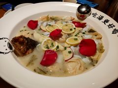 -江渔儿酸菜鱼(映月湖环宇城店)
