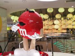 -m豆巧克力世界(上海世茂广场店)