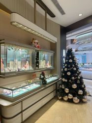 -周生生Chow Sang Sang(新世界店)