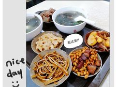 -董哥山城碗碗香(美专校街店)