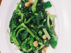 小老窖嫩豆苗-阿里家·新疆烤肉酒場 by MIG
