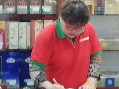 -华冠折扣超市(长阳店)