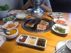 精品牛五花-唯成•韩国炭火烤肉 유성고기