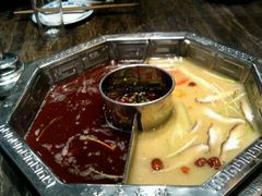 鸳鸯锅底-佬土鹅肠火锅(解放路店)