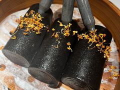 爆浆黑芝麻卷-禄运茶居·手工点心(猎德店)