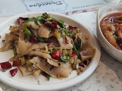 酸菜炒软饼-赵小姐丨新中餐(曲江店)