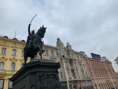 -耶拉契奇总督广场