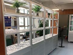 -无奔眼镜·蔡司·依视路授权店(马家堡店)