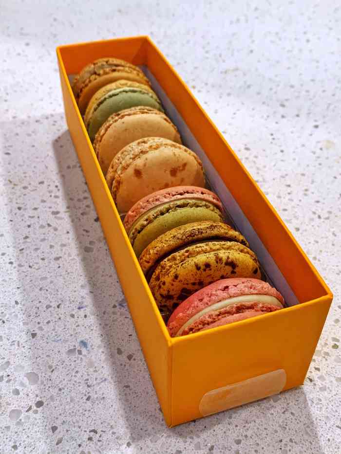 pierre herme(monmouth street)-"他们有最受欢迎的马卡龙.我购买的是