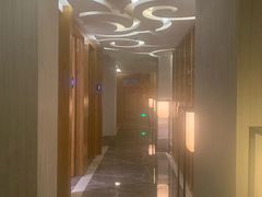 -新盈光·云会所(百丈东路店)
