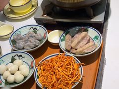 -刘姐啤酒鱼民族演艺餐厅(西街总店)