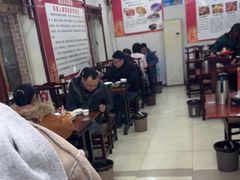 -湖南人家湘菜馆(镇江路店)