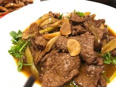 香菜拌牛肉-万秋楼