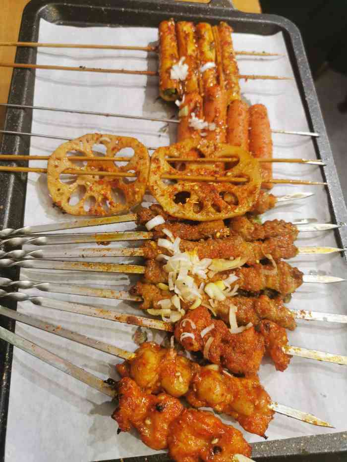 头牌·鹤岗小串(高沙一店)-"吃到了大名鼎鼎的串儿,排了一会儿队的,每