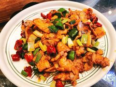 -云海肴·汽锅鸡·云南菜(天山百盛优客店)